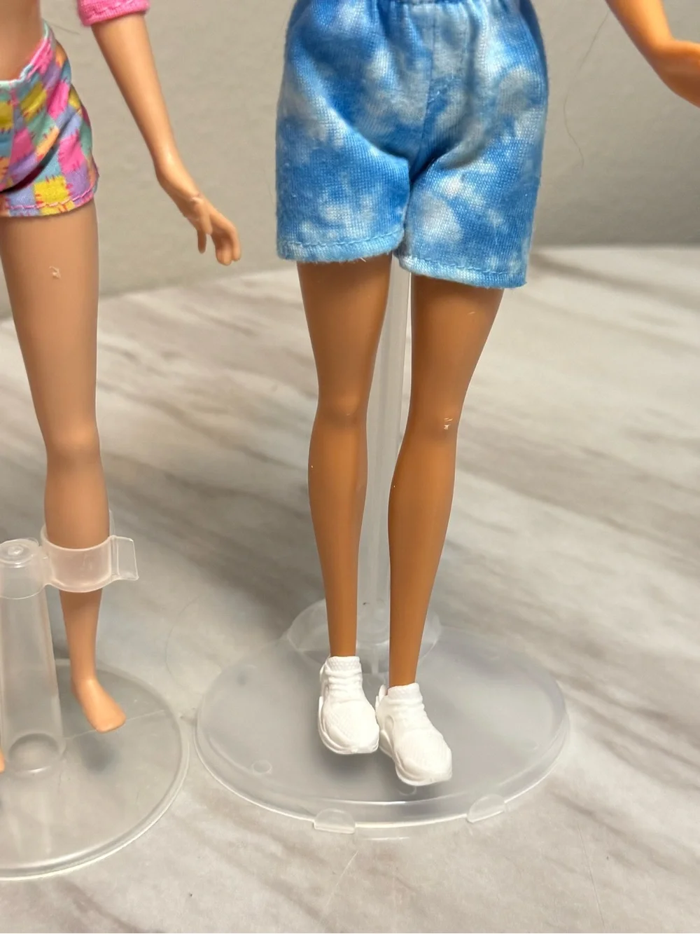 Barbie Mattel Skipper & Petite Barbie dolls in outfits & binoculars